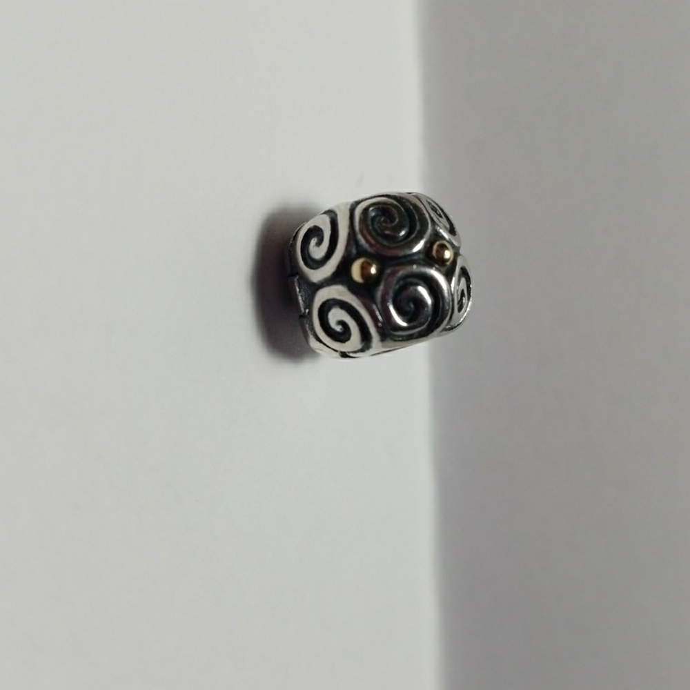 Pandora clip